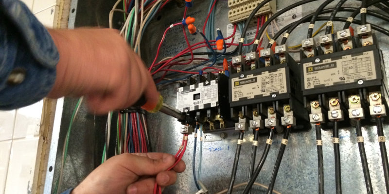 Electrician in Cabot, Arkansas